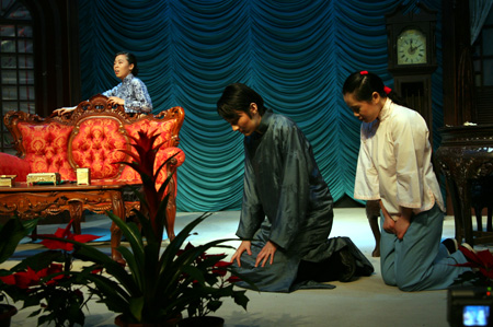 <em>南开大学</em>常务<em>副校长</em>陈洪在致辞时表示