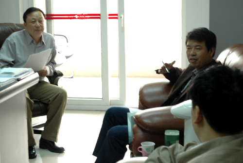 教育部专家组成员余欢、刘斌走访人事处-本科