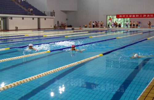 南开大学举行2010年度教工游泳比赛-教工,体育