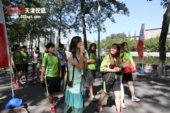 香港女排与南开大学激扬排球俱乐部进行交流