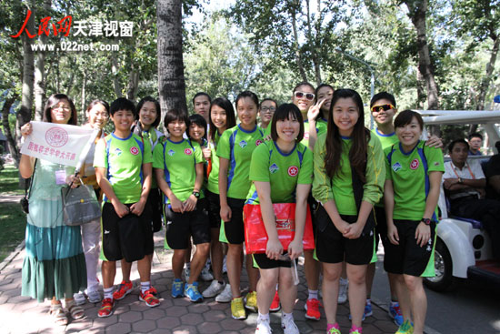 香港女排与南开大学激扬排球俱乐部进行交流