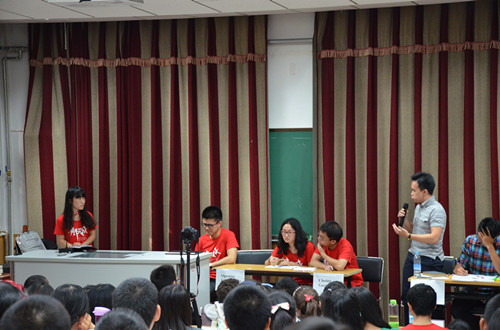 外国语学院英国议会制辩论邀请赛精彩呈现-