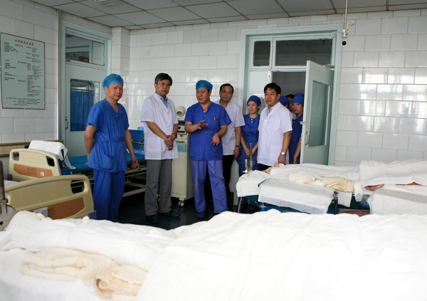 南开大学附属医院揭牌成立--南开要闻