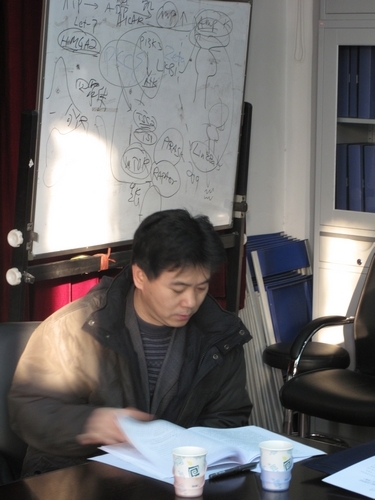 王勇:保证教学的优先地位