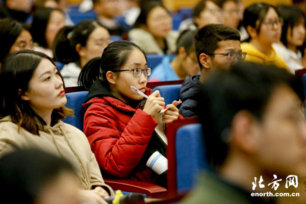 北方网:"泥人张"传人张宇走进南开大学解读传统艺术